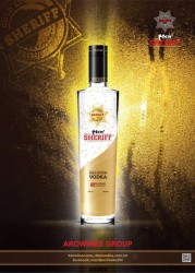 Rượu Vodka Men  Sheriff Gold vẩy vàng 31%V 565ml
